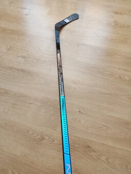 Predám hokejku Bauer Nexus 2Npro a Nexus Sync - 6