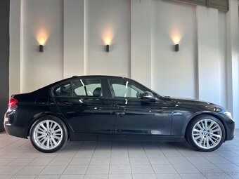 BMW 335i, 225 kW, manuál, r.v. 2013 – top stav - 6