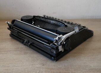 Starožitný švajčiarsky písací stroj PATRIA z roku 1938 - 6