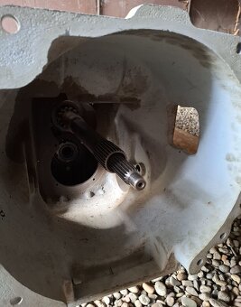 Zadná čast traktora Zetor - 6