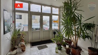 NA PREDAJ - sklad 600 m2 s pozemkom 1450 m2 v priemyselnej - 6