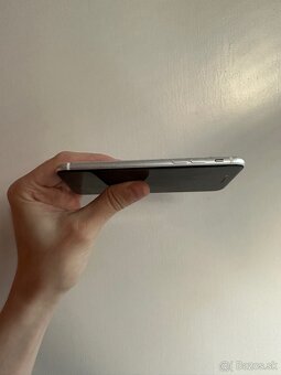 iPhone SE 2020 64gb - vada, čítať popis - 6
