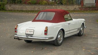 Alfa Romeo 2000 Spider 1961 - 6