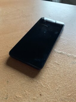 Pridám motorola G8 - 6