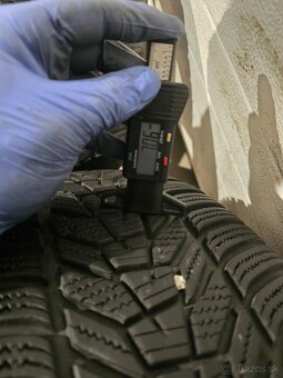 Zimné Pneu Hankook 235/55 R19 - 6