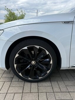 Škoda superb sportline 2.0tdi 147kw canton,pano,dcc,acc,dsg - 6