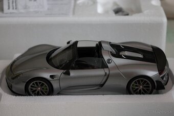 1:18 Porsche 918 Spyder AUTOart - 6