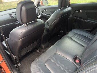 Kia Sportage..3 ..2.0 CRDI .4X4 100KW - 6