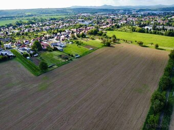 Vráble - 1421 m2 STAVEBNÝ pozemok - 6