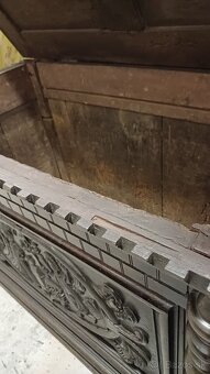 Staroẓ̌itná truhlica - 6