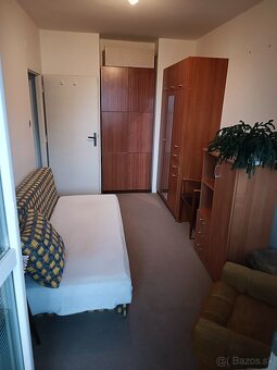 PRIESTRANNÝ 4-IZBOVÝ BYT LODŽIA, ZARIADENÝ, UL. KOMISÁRKY - 6