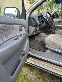 Toyota Hilux - 6