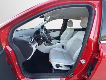 MERCEDES-BENZ B 220 CDI - 6
