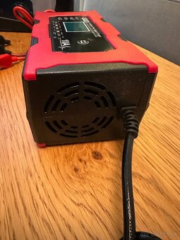 Nabíjačka Autobatérií (nová) 10A - 6