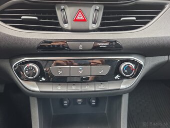 Hyundai i30 1.5i CVVT Classic - 6