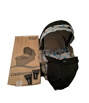 Britax CARRYCOT + ISO fix - - - 25eur - - - - 6
