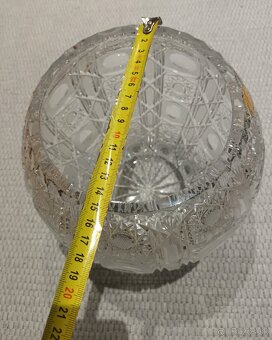Brúsené sklo Bohemia Crystal - baňatá váza - 6