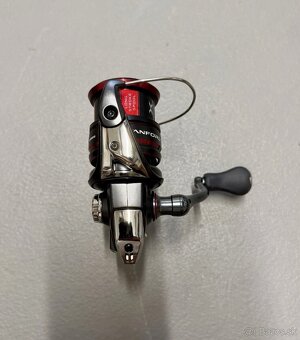 Predám navijak Shimano Vanford 2500SHG - 6