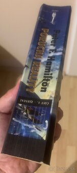 Porucha Reality, Peter F. Hamilton, časť Zjevení & Expanze - 6
