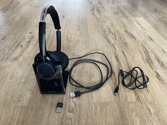Plantronics VOYAGER FOCUS UC - 6