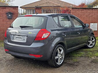 Kia Ceed 1.4 CVVT • Facelift 2011 • 172 tisíc KM • Nová STK - 6