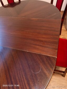 Jedálenský stôl. - 6