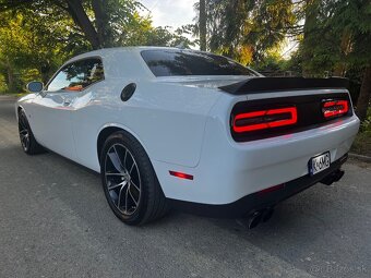Dodge Challenger 6.4 - 6