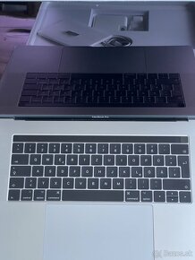 MacBook Pro 15 touchbar (2017) i7 2,9GHz, 16GBram, 512GBssd - 6