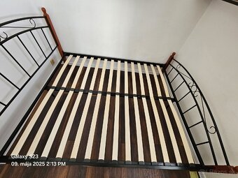 Manželská posteľ 160x200 + rošty a matrac. - 6