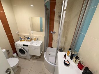 predam 2 izbovy byt 2x loggia - na sidlisku 3 / centrum - 6