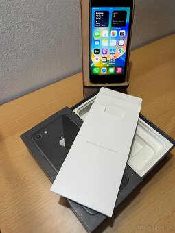iPhone 8 64GB - 6
