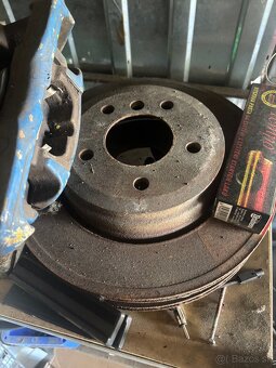 Brzdy e60 530d - 6