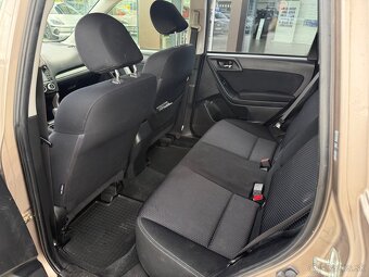 Subaru Forester 2.0 D-L CVT - 6