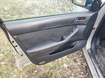 Toyota Avensis 2,0 D4D - 6