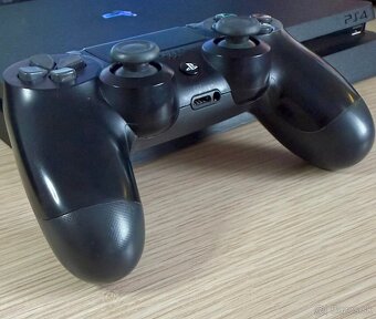 PlayStation 4 Slim - 6