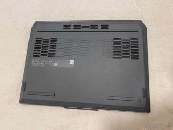 Lenovo LOQ 15ARP9 - 6