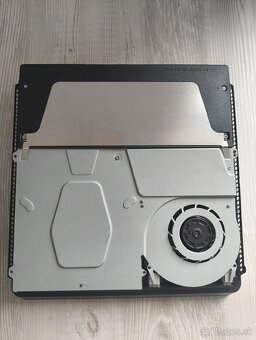 Predám Konzolu PS4 slim 500gb verzia - 6