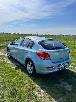 Predám Chevrolet Cruze 1,8 - 6