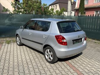 Škoda Fabia 1.616V 77kW 2009 121313km Ambiente AUTOMAT - 6