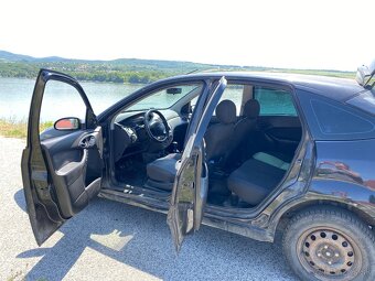 Ford Focus 2005 MK1 - 6