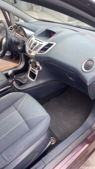 Ford Fiesta - 6