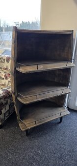 Drevene polsudy- vitriny - 6