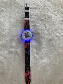 Nové svietiace hodinky Spiderman - 6