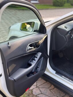 Mercedes GLA trieda 200 D A/T - 6