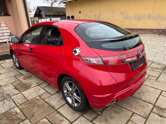 Honda Civic 1.4i, VTEC, benzin, rok 2011 - 6