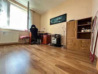 Predám veľký 3izbový byt s loggiou a pivnicou TOP LOKALITA - 6