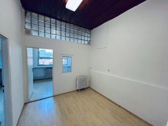 Nebytový priestor 34 m² v prízemnej budove, Bachova ulica - 6