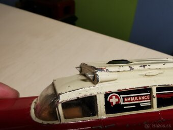 Corgi toys Ambulancia 2 - 6