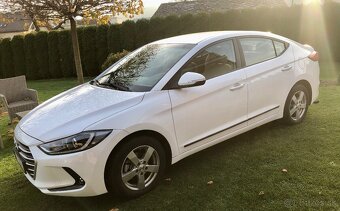 Predám Hyundai Elantra 2017 vo výbornom stave - 6