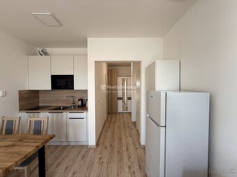 BEZ PROVIZIE Prenájom 1-izbový byt Bratislava - 6